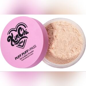 NIB KimChi Chic Beauty Puff Puff Pass Set & Bake Powder - Translucent